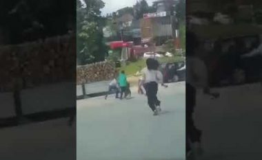 Përleshje masive në Prishtinë