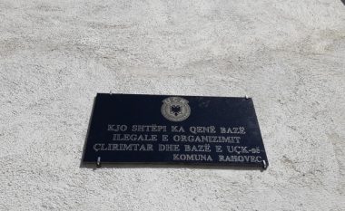 Në 21-vjetorin e çlirimit, Komuna e Rahovecit vendos pllaka në shtëpitë bazë të UÇK-së