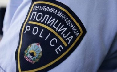 Policia e Maqedonisë së Veriut arrestoi katër persona për falsifikim të dokumenteve