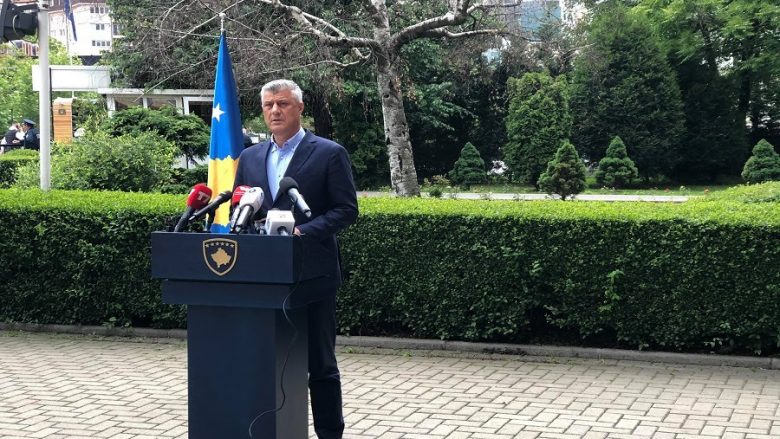 Thaçi pas votimit të Qeverisë Hoti: Kurti të heq dorë nga barrikadimi në zyrën e uzurpuar