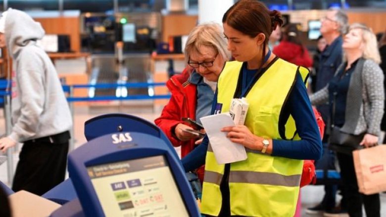 Danimarka dhe Norvegjia hapin kufijtë për turistët nga shumica e Evropës, por jo për Suedinë