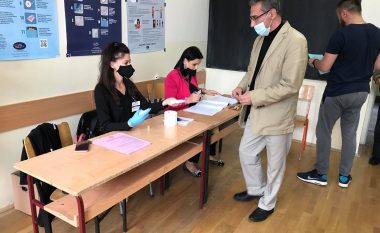 Zgjedhjet e Serbisë, hapen qendrat e votimeve edhe në veri të Kosovës