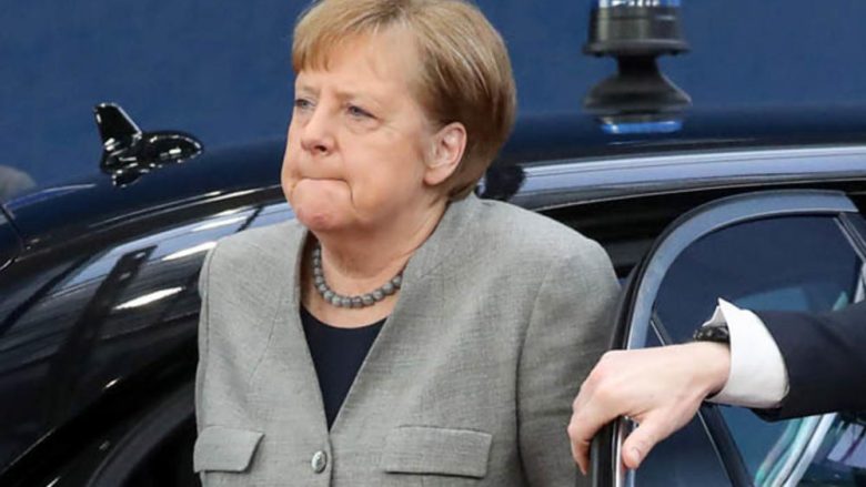 Punonjësi i zyrës për informim të Angela Merkel, dyshohet se kishte spiunuar për Egjiptin