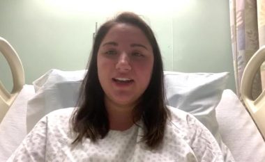 Edhe pse rezultoi negative në teste, infermierja nga Teksasi shtrihet në spital nga COVID-19