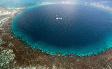 Zbulohet vrima e kaltër e madhe në Florida, shkencëtarët nisin ekspeditën njëvjeçare për të mësuar për gjendjen e saj