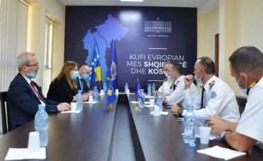 ​Ministrja Hykmete Bajrami viziton Doganën e Kosovës