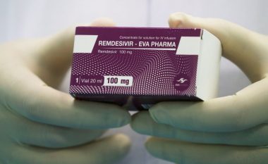 Shtetet e Bashkuara blejnë pothuajse të gjitha furnizimet me ilaçin Remdesivir kundër COVID-19