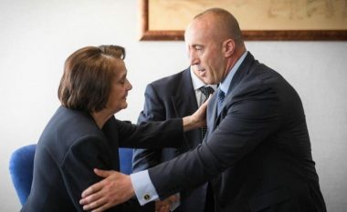 Haradinaj i drejtohet nënës së vëllezërve Bytyqi: Djemtë tu erdhën në luftën çlirimtare, në momentet më vendimtare të saj