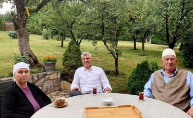 Thaçi, çajin e pasdites me prindërit në Burojë