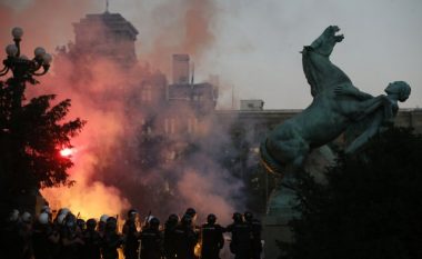 Përsëri kaos në Beograd, sot protestohet edhe në qytete të tjera të Serbisë