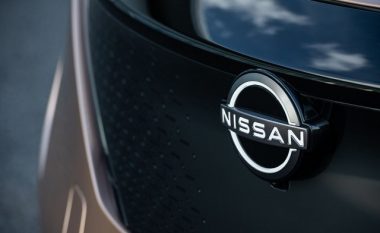 Nissan me logo te re, duket më moderne