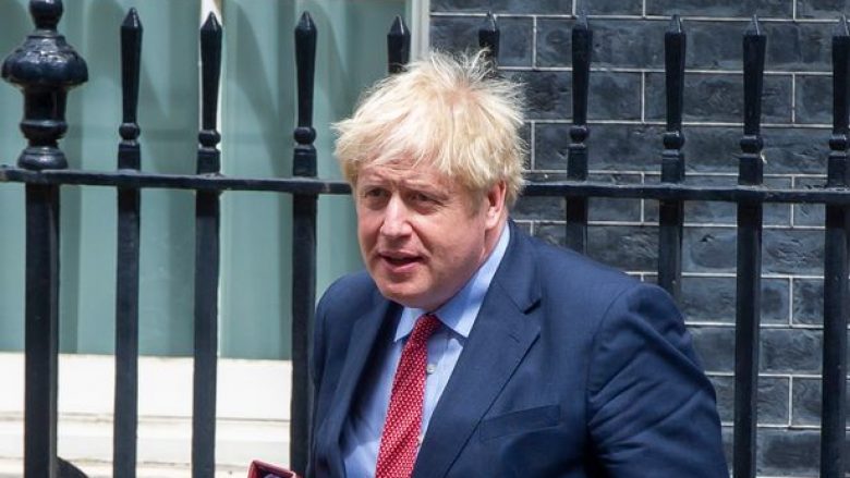 Boris Johnson paralajmëron se ka ‘shenja të një valë të dyte’ të coronavirusit në Evropë