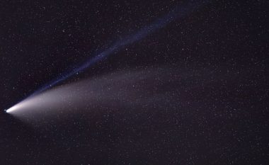 Kometa ‘Neowise’ bën afrimin më të afërt me Tokën, ja se si t’a shihni atë