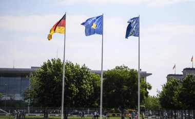 Ambasada e Kosovës në Gjermani me njoftim për bashkatdhetarët, pas kthimit vet-izolim dyjavor