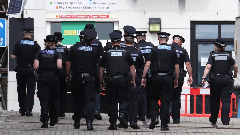 Britaniku ther me thikë një punonjës në një spital të Anglisë, arrestohet nga autoritetet