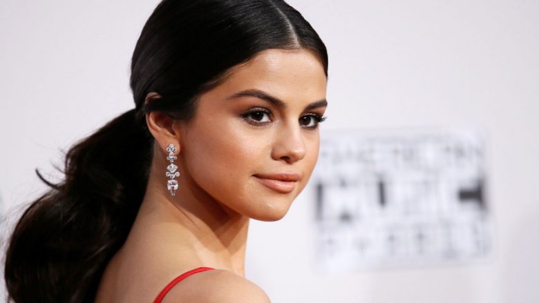 Selena Gomez u shpjegon fansave se përse mungoi një kohë në rrjetet sociale