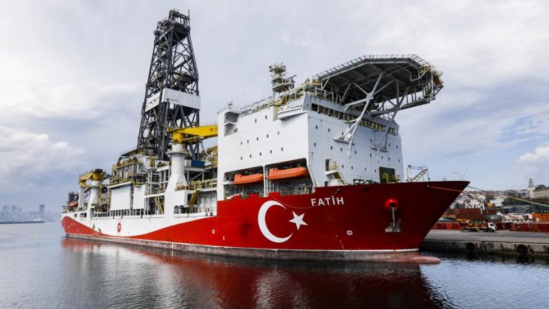 Çfarë po ndodh në Detin Mesdhe dhe sa legjitime janë pretendimet turke atje?
