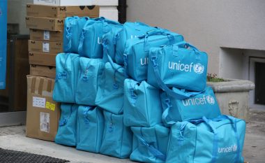 UNICEF-i i jep donacion IKSHPK-së pajisje për testimin e cilësisë së ujit të pijshëm