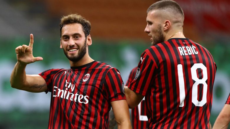 Calhanoglu është gati të largohet nga Milani, e duan klubet gjermane