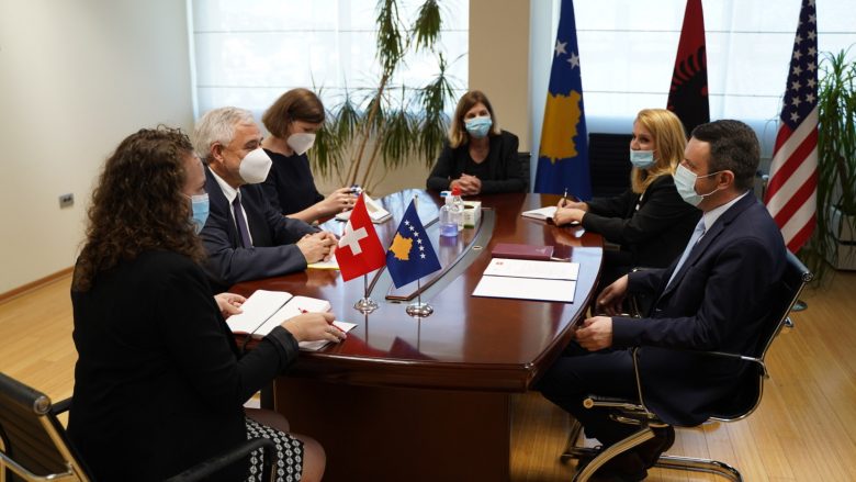 Ministri Selimi priti në takim lamtumirës ambasadorin e Zvicrës, Jean Hubert Lebet