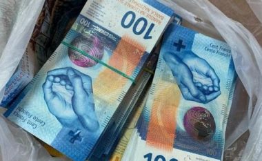Kapen mbi 77 mijë franga zvicerane në Morinë, një 27 vjeçare nuk i kishte deklaruar në doganë