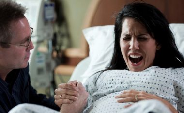 Zbulohet gjeni që largon dhimbjet e forta të lindjes: Vetëm një në 100 gra e ka