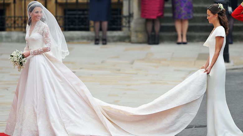 Fakte rreth fustanit magjepsës të nusërisë së Kate Middleton