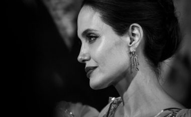 Angelina Jolie e quan vajzën e saj me ngjyrë të mrekullueshme: Kam mësuar shumë prej saj