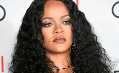 Rihanna kujton gjyshen e ndjerë: Na mungon çdo vit