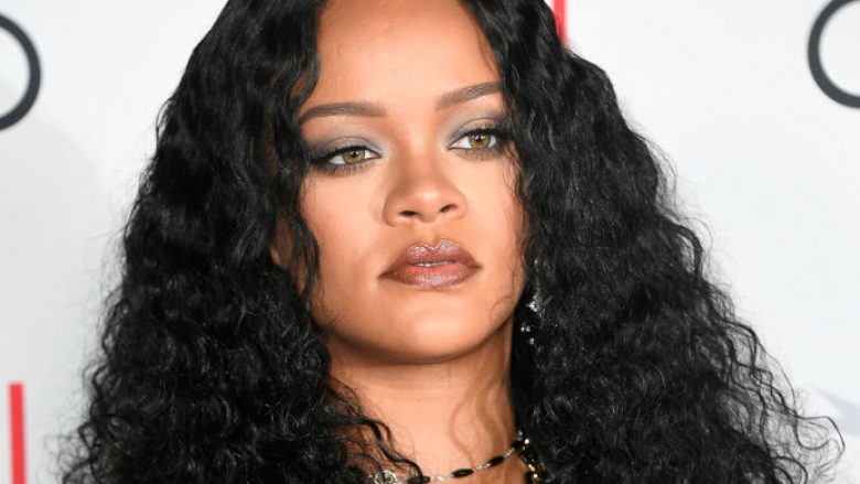 Rihanna kujton gjyshen e ndjerë: Na mungon çdo vit
