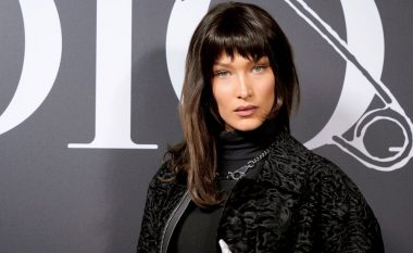 Bella Hadid shihet në rrugët e New York me maskë mbrojtëse