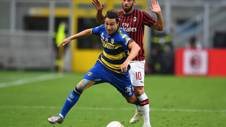 Notat e lojtarëve, Milan 3-1 Parma: Calhanoglu lojtar i ndeshjes
