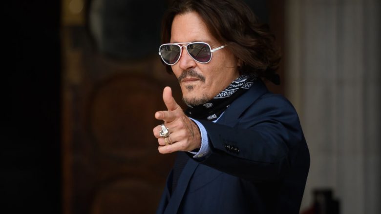 Depp ka ‘një çrregullim’ që e çon të bëjë shpenzime të tepërta, mënyra si i shpenzoi 650 milionë dollarë