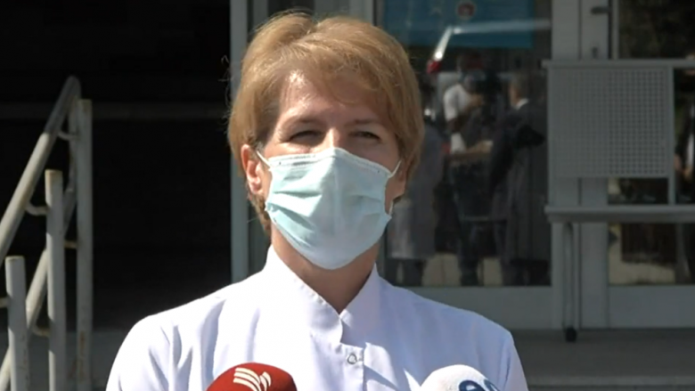 Drejtoresha e Infektivës: Pacientët me coronavirus po vijnë me manifestime të rënda klinike, qytetarët t’i respektojnë masat
