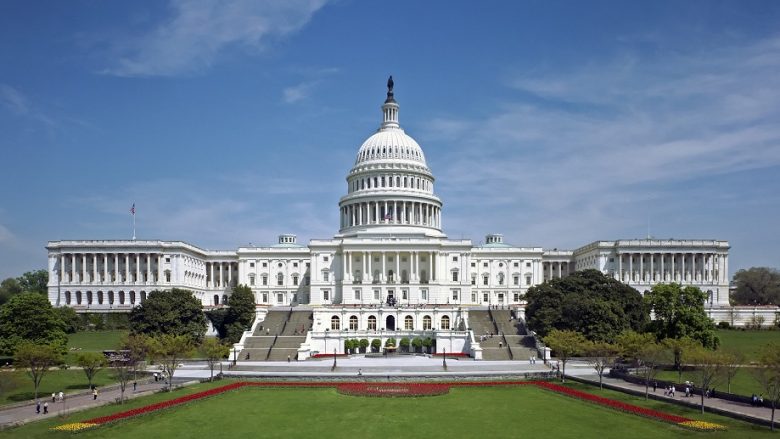 Zyrtarët më të lartë të zbulimit do të informojnë Kongresin amerikan për pagesat e dyshuara ruse