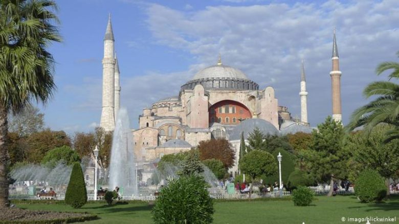 Monumenti i trashëgimisë botërore kthehet në çështje politike