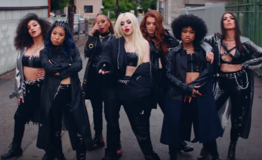 Ava Max publikon këngën e re “Who’s Laughing Now”, vjen e veçantë në klip