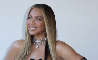 Beyonce zbulon veshjen e saj të plotë në BET Awards