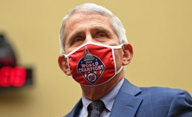 Anthony Fauci: 30 mijë njerëz janë regjistruar për të testuar një vaksinë anti-coronavirus