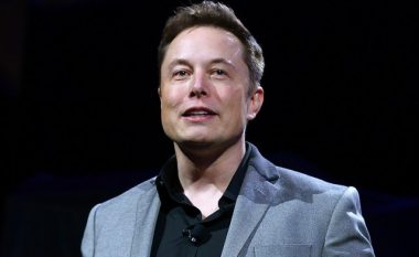 Elon Musk bëhet njeriu i shtatë më i pasur në botë, kapërcen Warren Buffet