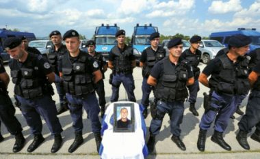 Policia e Kosovës nderon heroin Enver Zymberi