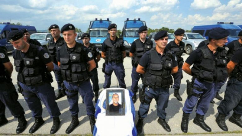 Policia e Kosovës nderon heroin Enver Zymberi