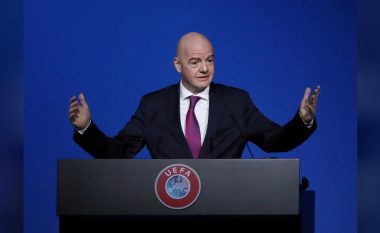 Infantino infektohet me COVID-19