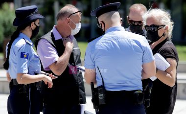 Policia mbush arkën e shtetit me afro 2 milionë euro, dënon mbi 50 mijë qytetarë për mos bartje të maskës