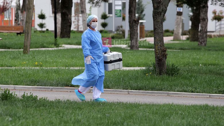 Që nga marsi, ​756 punëtorë shëndetësorë janë prekur nga COVID-19, ndërsa tre mjekë kanë humbur jetën