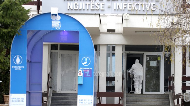 498 mjekë, 1,000 infermierë dhe 500 zyrtarë policor që nga fillimi i pandemisë në Kosovë u infektuan me coronavirus