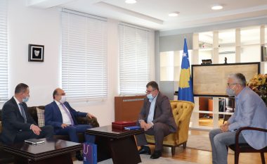 Kuçi dhe udhëheqësit e Odës Tregtare Kosovaro-Turke diskutuan për bashkëpunimin ekonomik