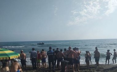Shkoi në plazh vetëm, mbytet në det 75-vjeçari në Vlorë