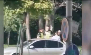 Policia e Maqedonisë maltreton një të ri në Shkup