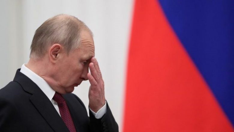 Të rinjtë rusë të pakënaqur me pushtetin e Putinit – mbi 60 për qind e tyre mendojnë se Rusia po shkon në drejtim të gabuar
